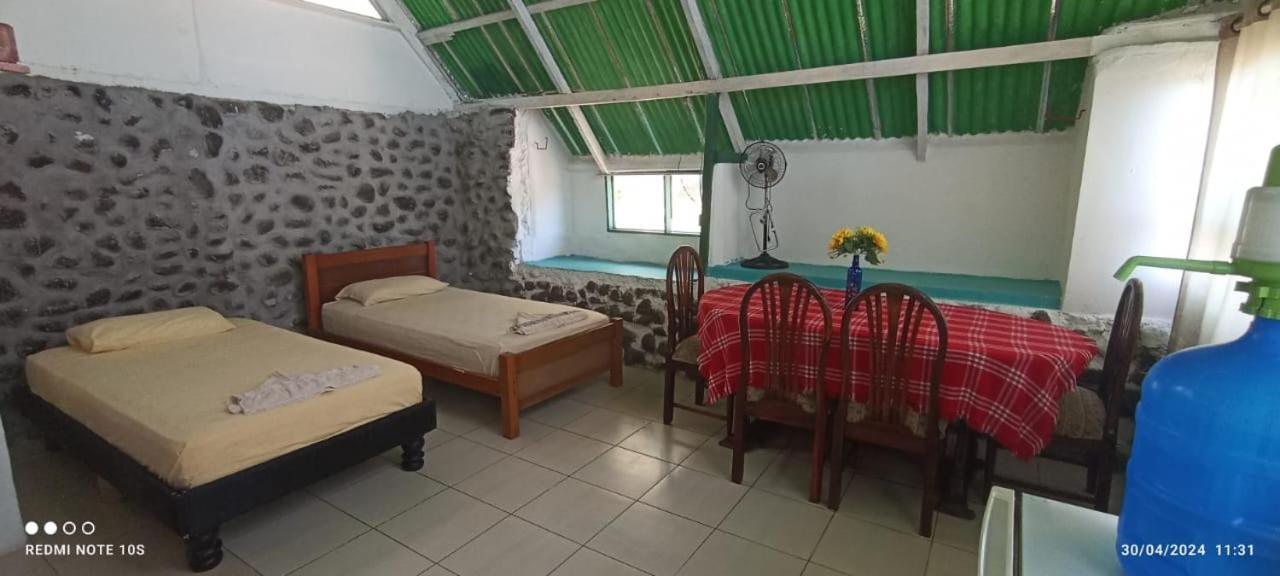 Hostal Cabanas Don Jorge Puerto Baquerizo Moreno Exterior foto